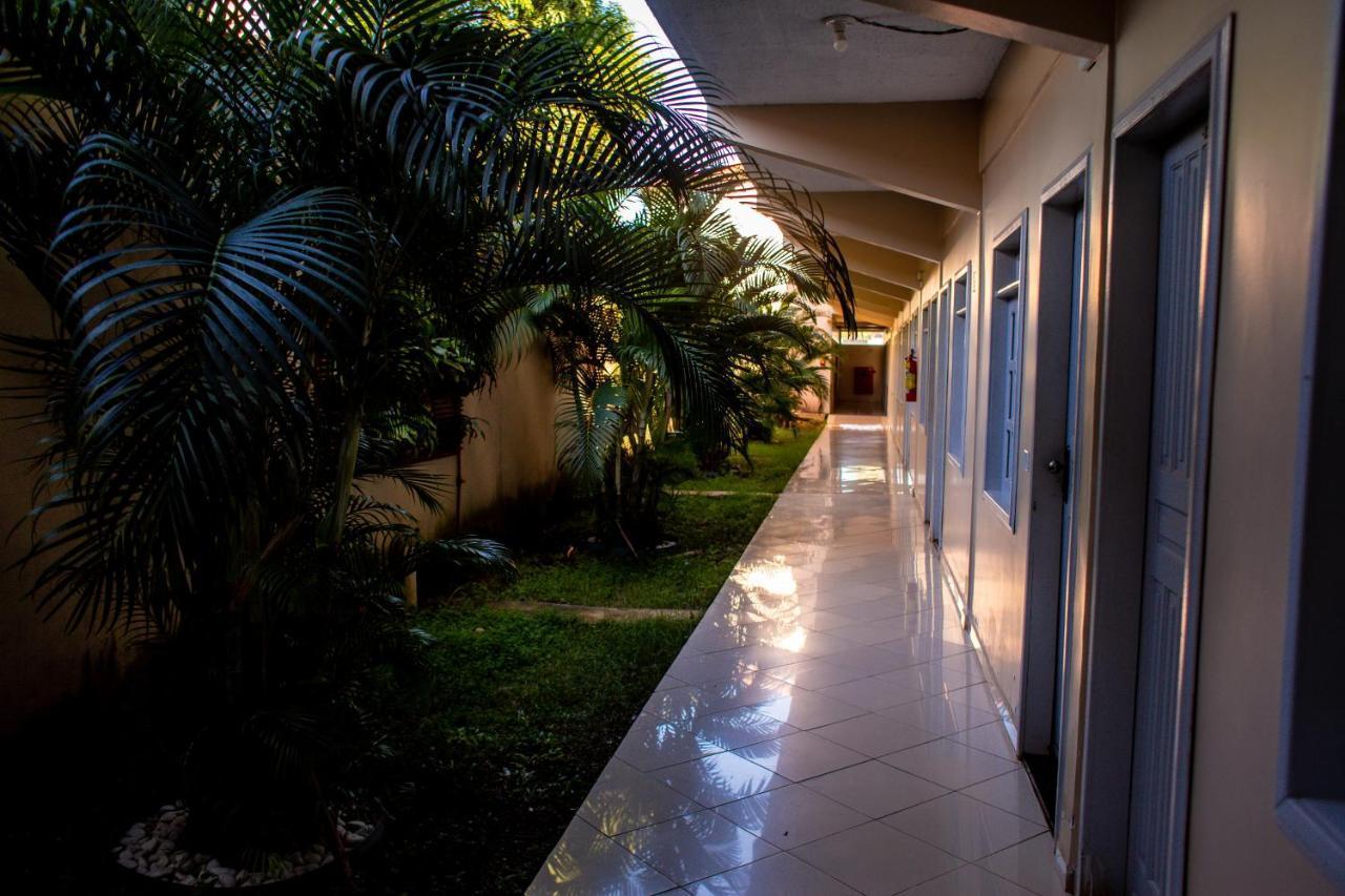 Ozaki'S Hotel Tailandia Buitenkant foto